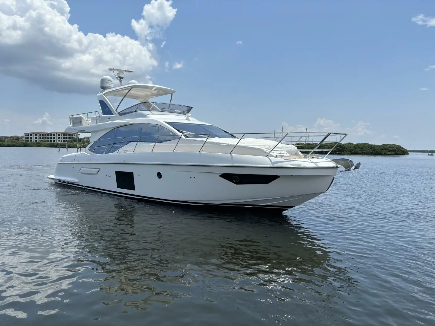 2019 Azimut 55 motor yacht