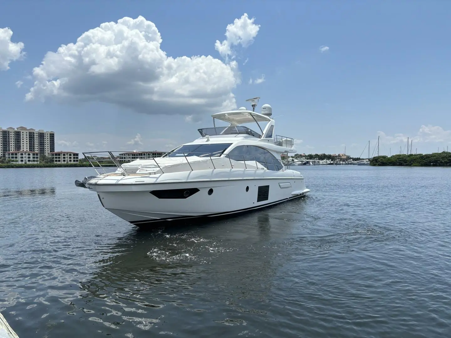 2019 Azimut 55 motor yacht