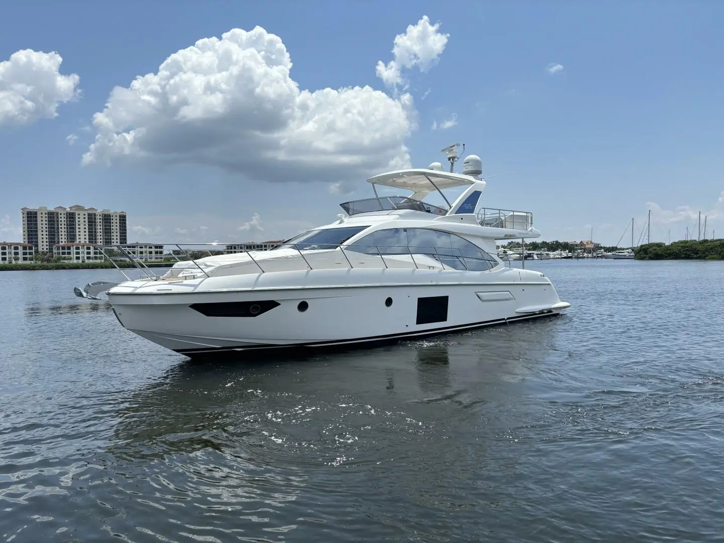 2019 Azimut 55 motor yacht