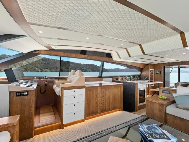 Valder Yachts Power Cat