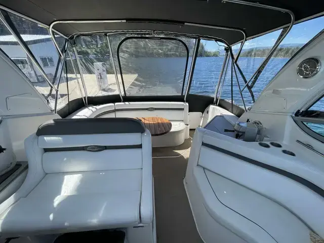 Rinker 350 Express Cruiser