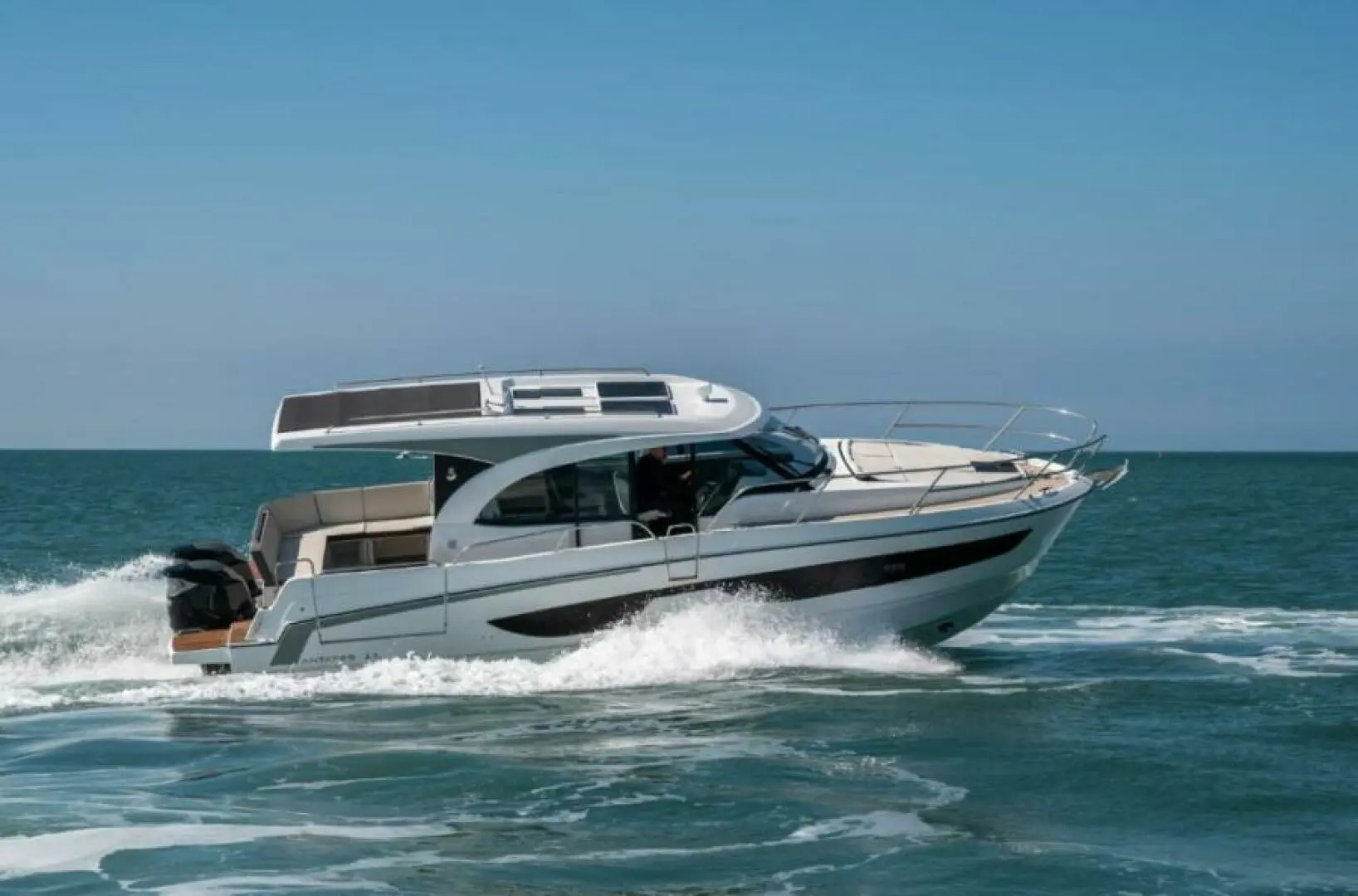 2025 Beneteau antares 11