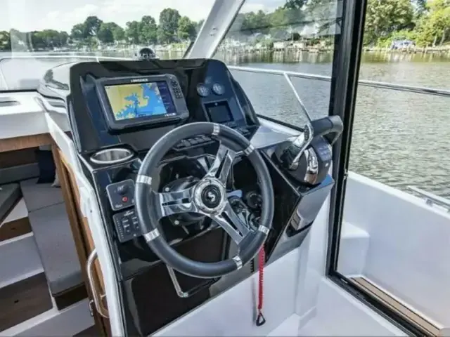 Beneteau Antares 9