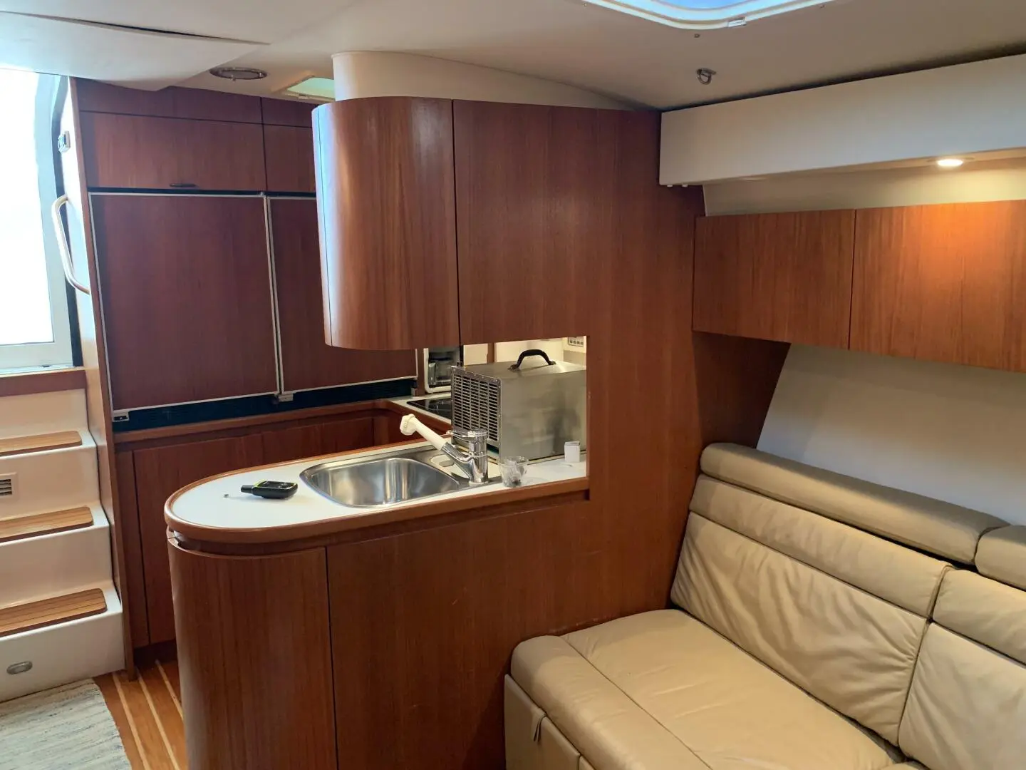 1999 Tiara 43 open