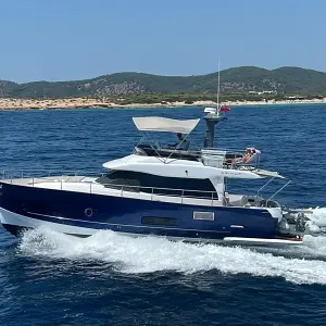 2021 Azimut Magellano 43