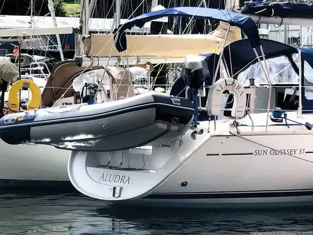 Jeanneau Sun Odyssey 37