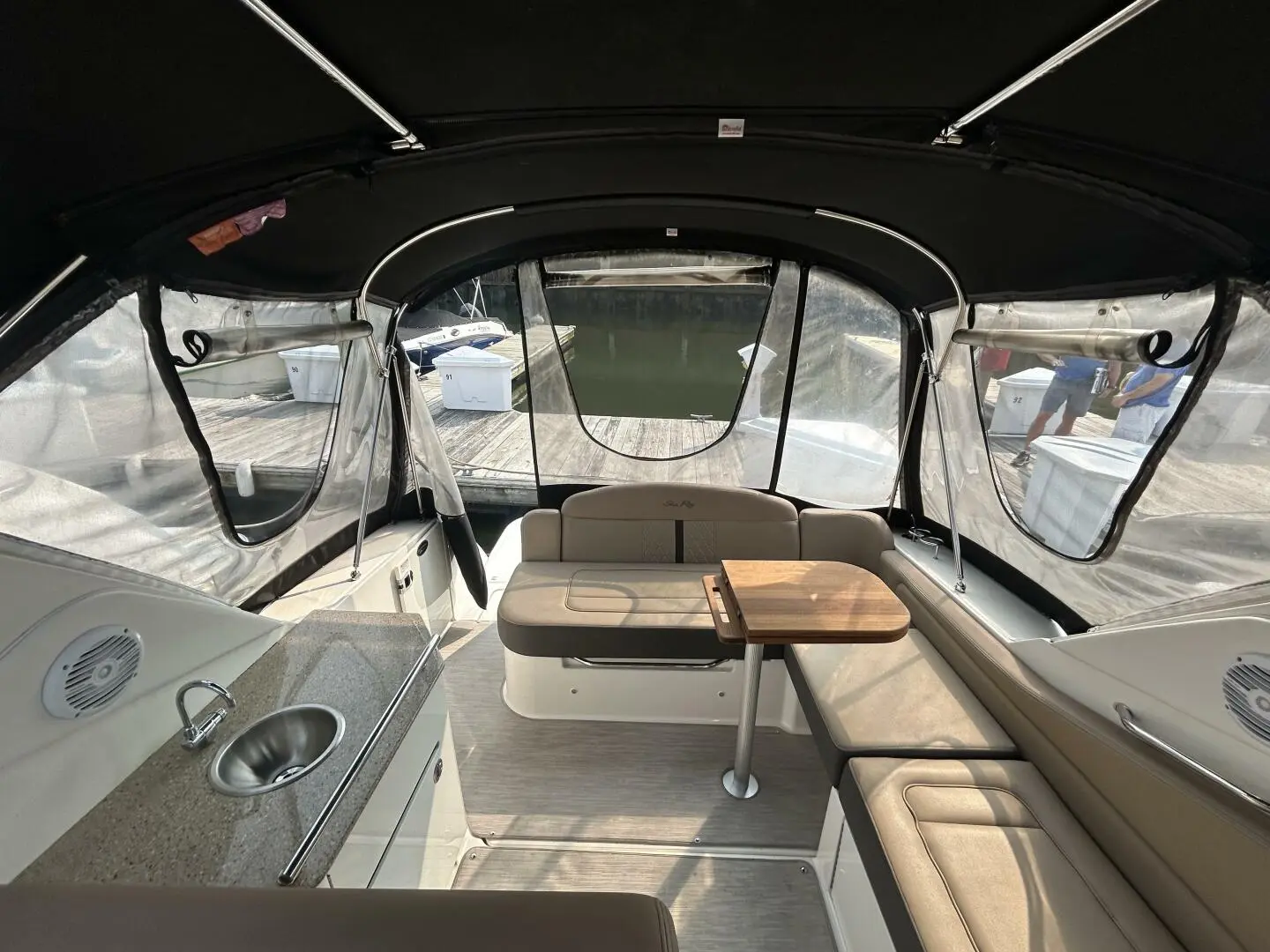 2016 Sea Ray 33