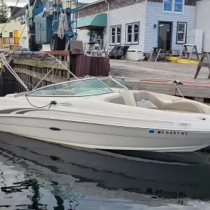 2002 Sea Ray 220 Sundeck