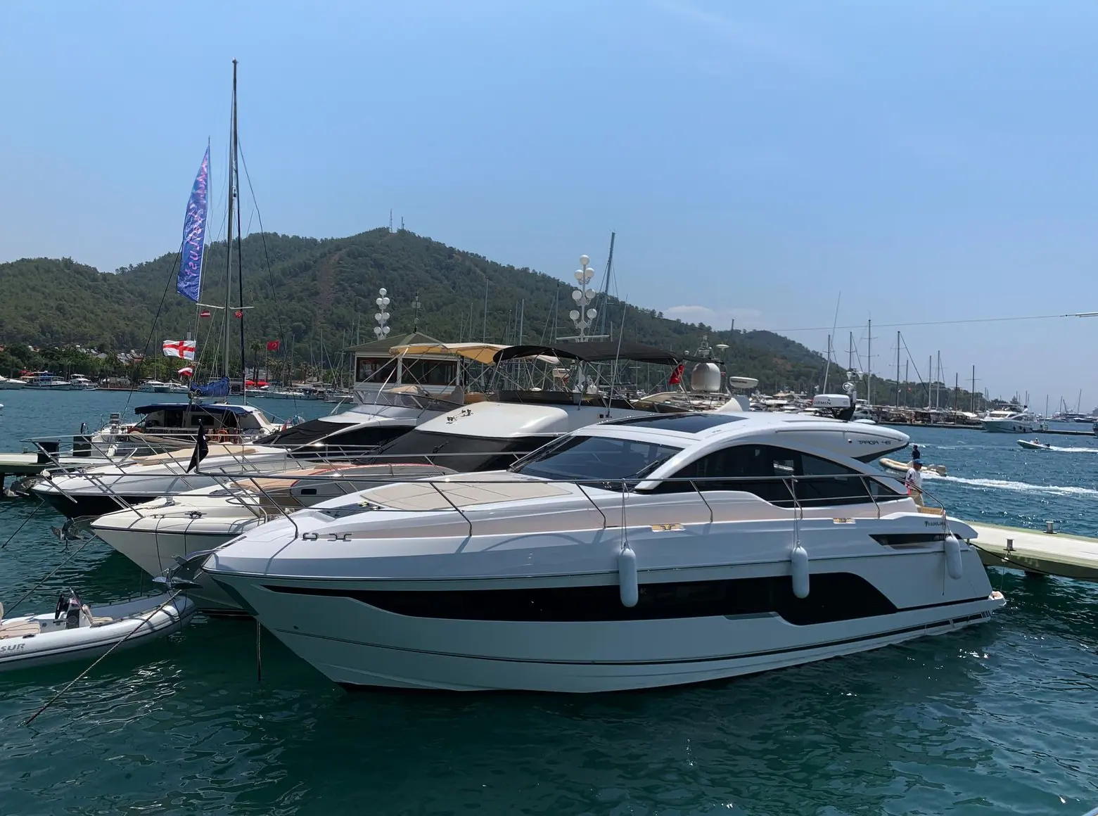 2021 Fairline 43-45