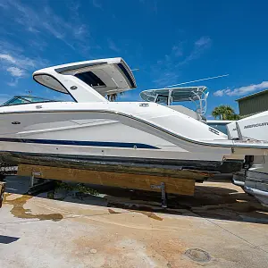 2021 Sea Ray SLX 310 OB