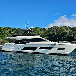 2020 Ferretti Yachts 670