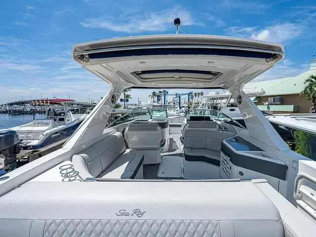 Sea Ray SLX 310 OB