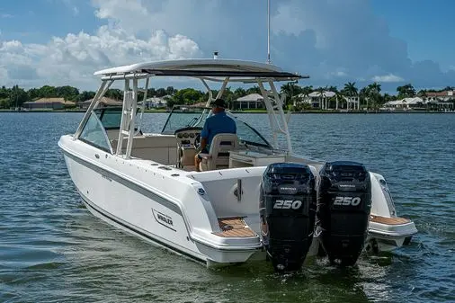 2018 Boston Whaler 270 vantage