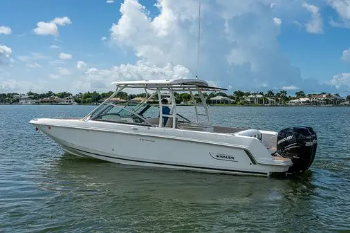 2018 Boston Whaler 270 vantage