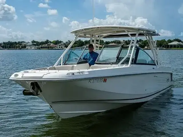 Boston Whaler 270 Vantage