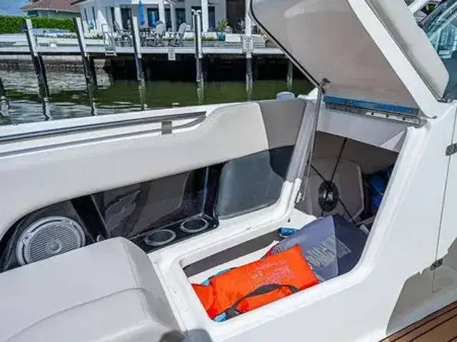 Boston Whaler 270 Vantage