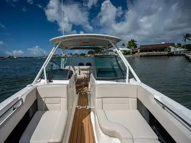 Boston Whaler 270 Vantage