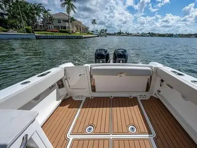 Boston Whaler 270 Vantage