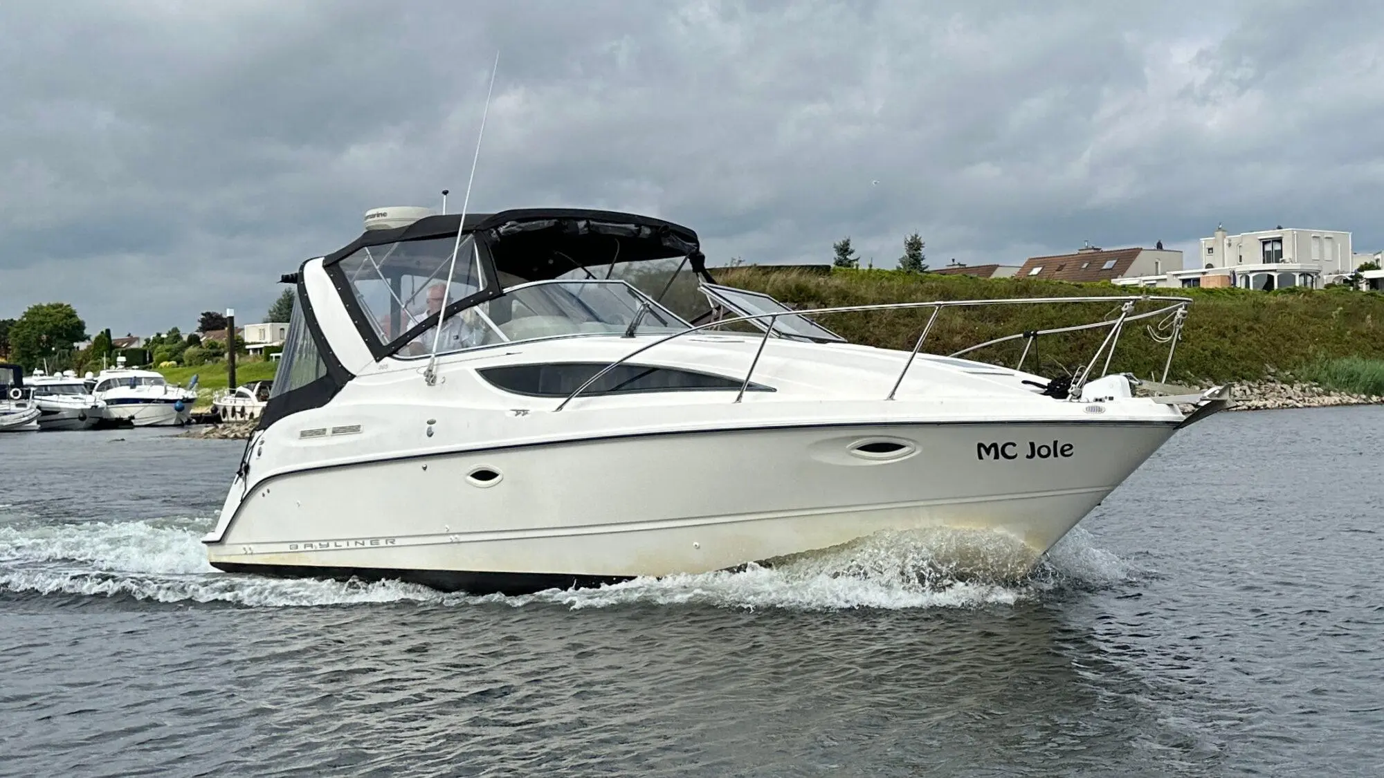 2000 Bayliner 285 cruiser