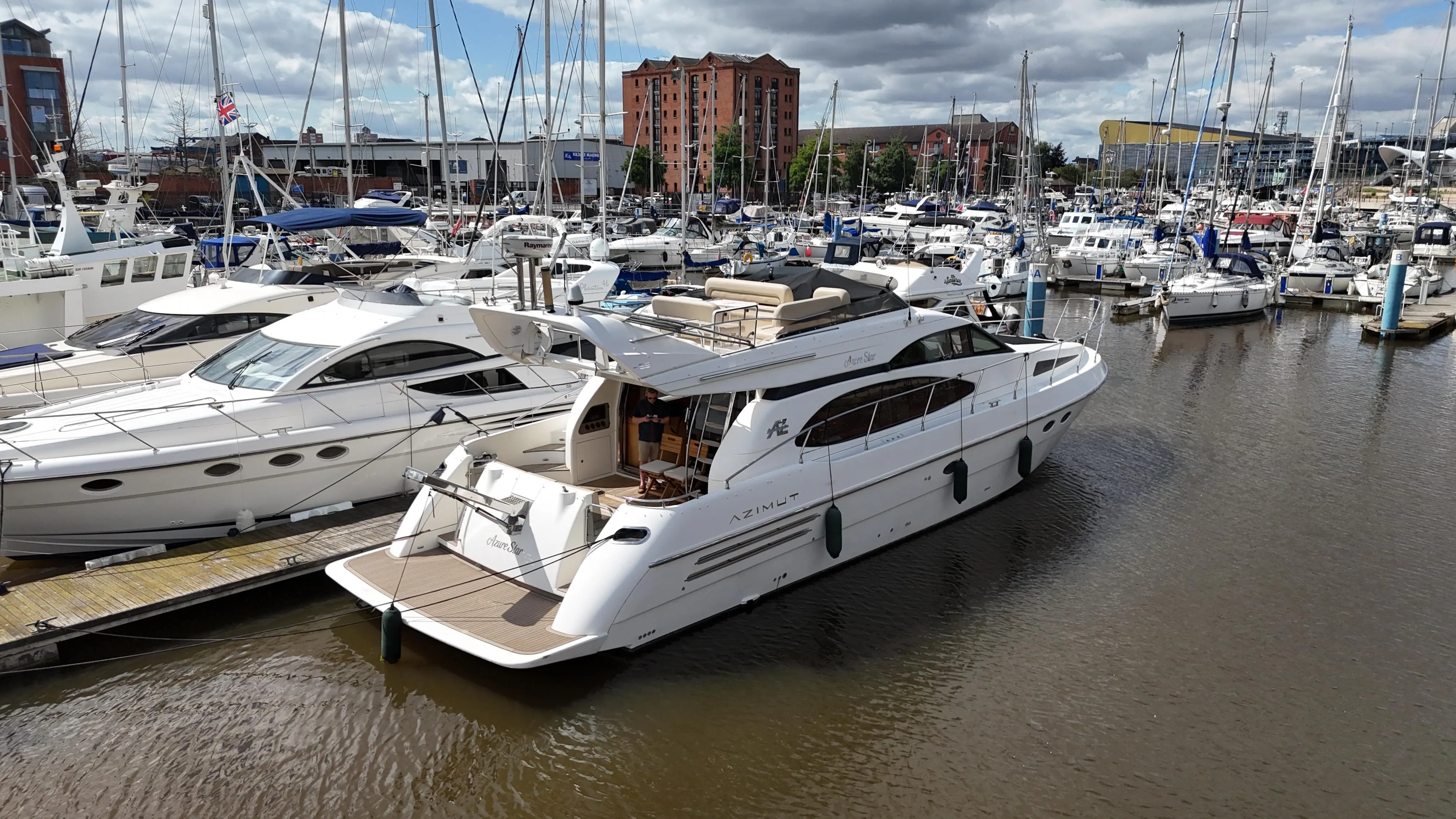 1996 Azimut 54