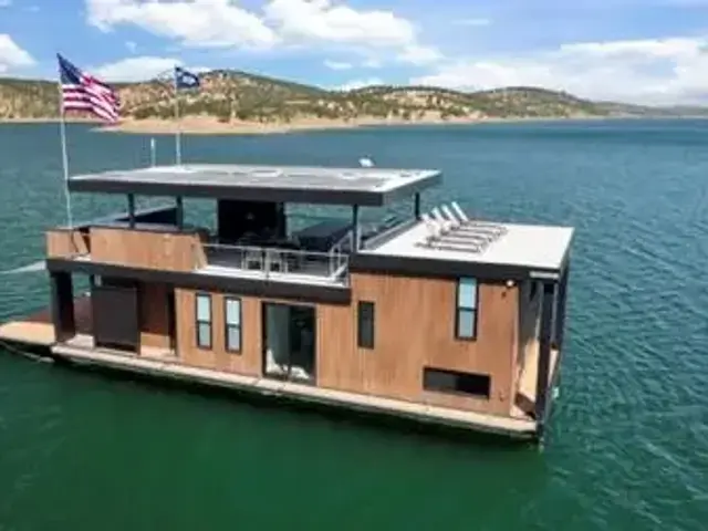 Houseboat Custom