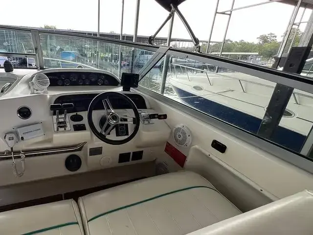 Sea Ray Sundancer 330