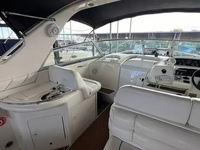 Sea Ray Sundancer 330