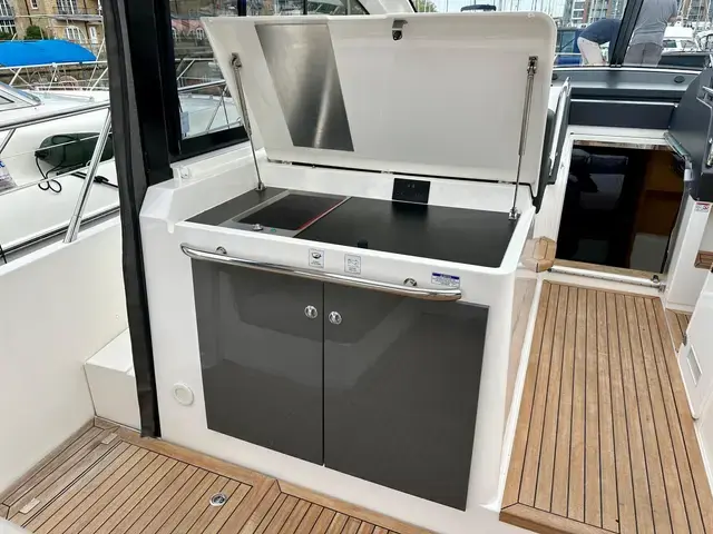 Sealine SC42