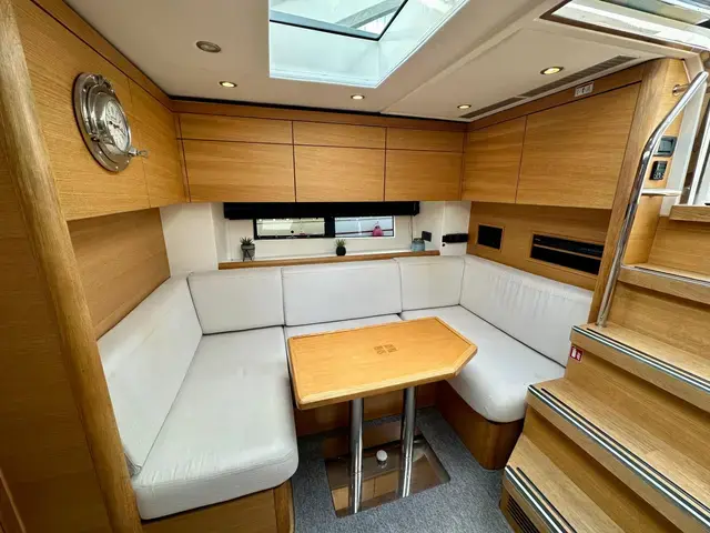 Sealine SC42