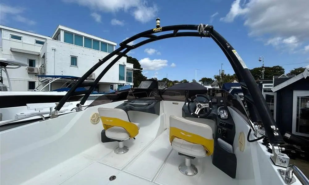 2015 Beneteau flyer 6.6 sport deck