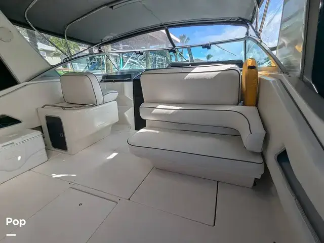 Sea Ray 350 Express Cruiser