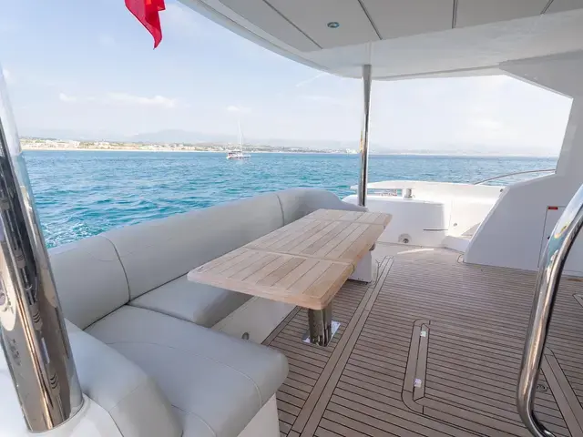 Sunseeker Manhattan 68