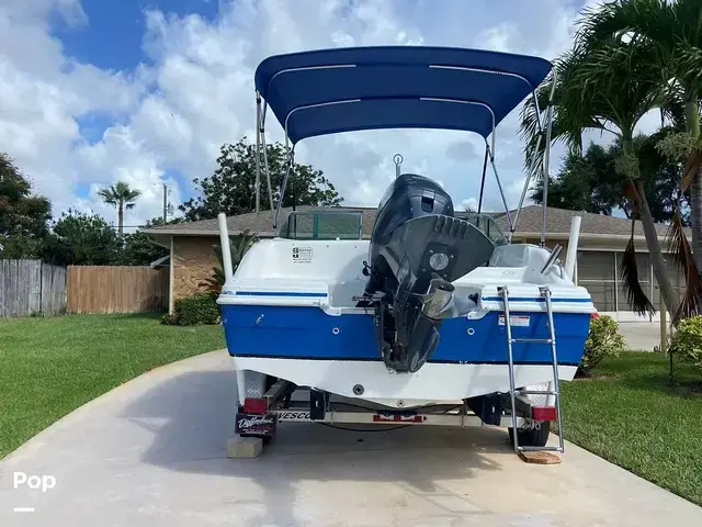 Hurricane Sundeck 187