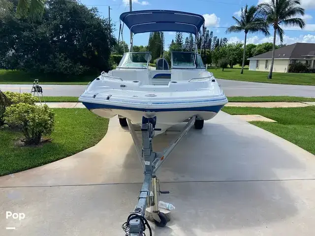 Hurricane Sundeck 187