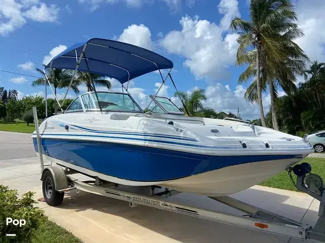 Hurricane Sundeck 187