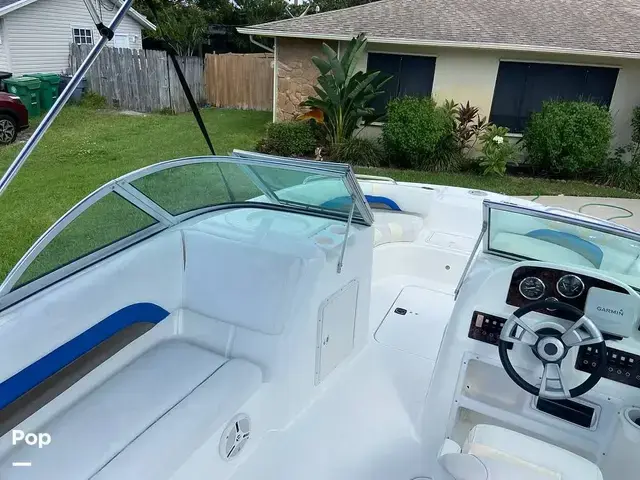 Hurricane Sundeck 187