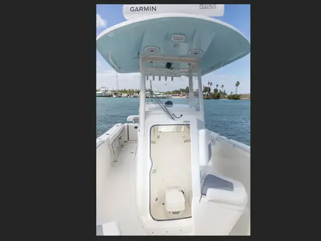 Cobia Boats 240 CC