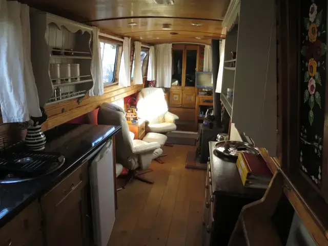 Colecraft Narrowboat