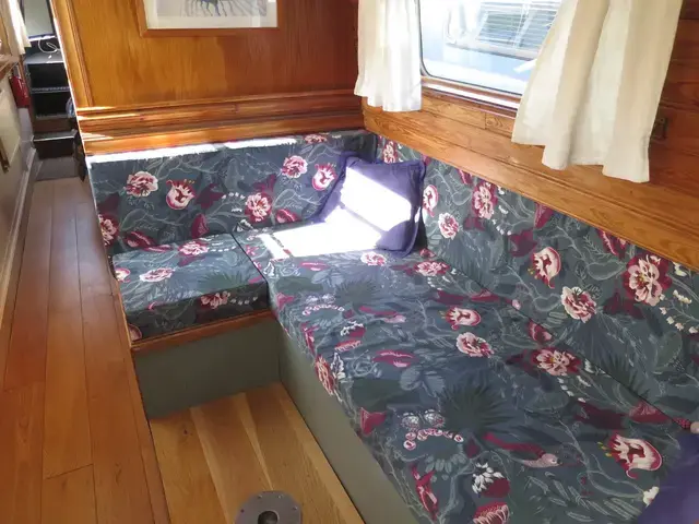 Colecraft Narrowboat