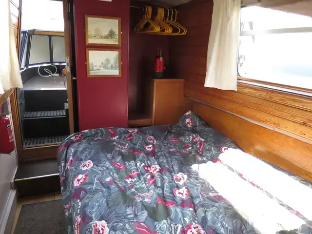 Colecraft Narrowboat