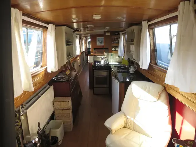 Colecraft Narrowboat