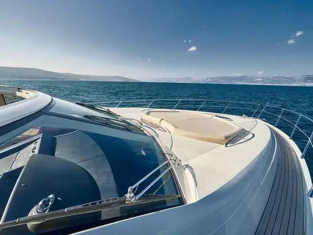 Sunseeker Predator 72