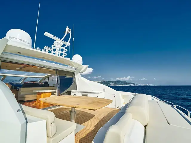 Sunseeker Predator 72