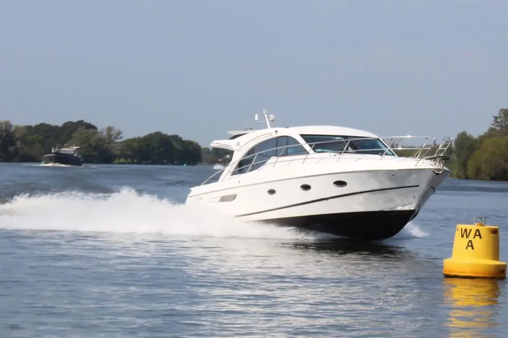 2007 Galeon 390 ht