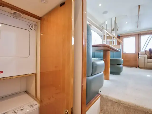 Viking Yachts 61