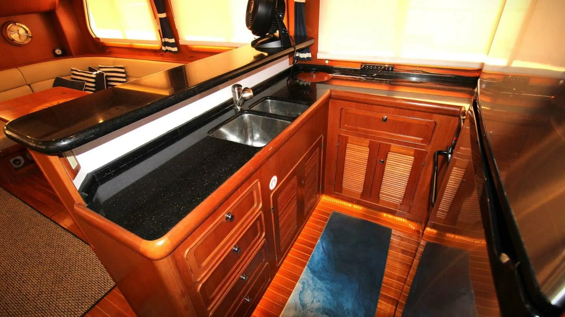 2001 Selene 53 pilothouse