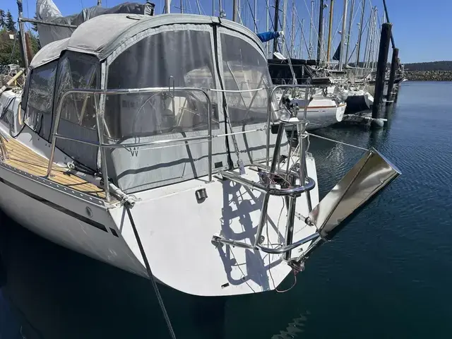 Custom Whiting Yachts 40