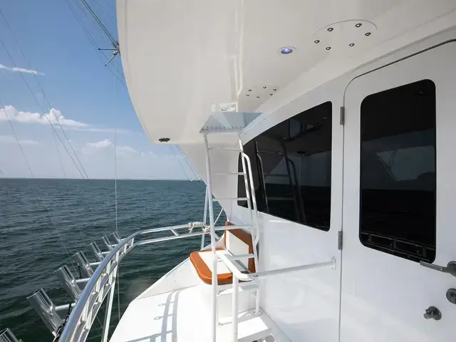 Viking Yachts 61