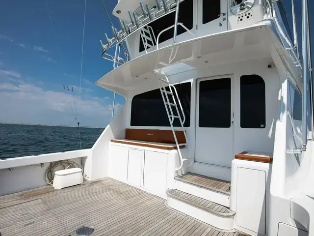 Viking Yachts 61