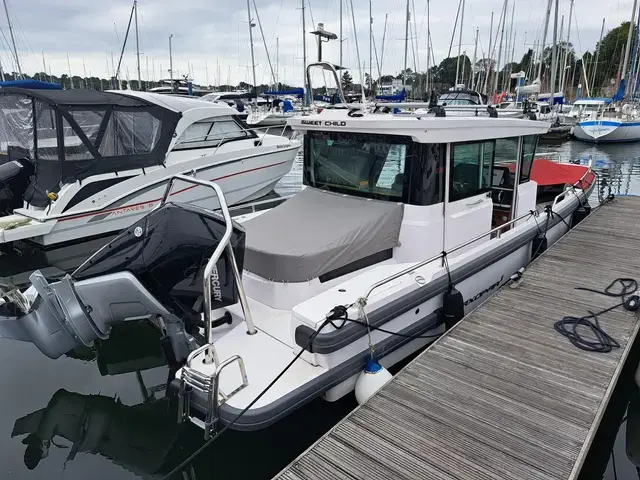 Axopar 28 Cabin